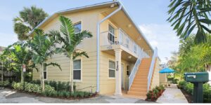 Parrot's Nest furnished rental condos in central West Palm Beach Florida